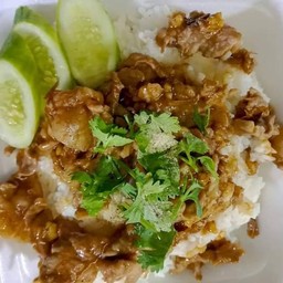 หมูกระเทียม