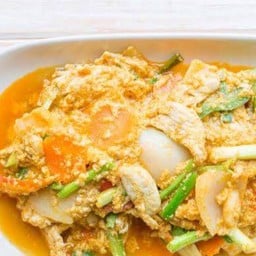 หมูผัดผงกะหรี่