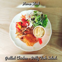 สลัดไก่ย่าง+ปลาดอลลี่