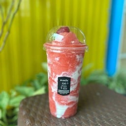 สตอเบอรี่โยเกิร์ต