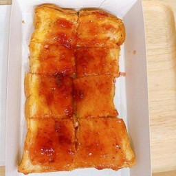 ขนมปังปิ้ง แยมสตอเบอรี่ Strawberry jam&Butter toast