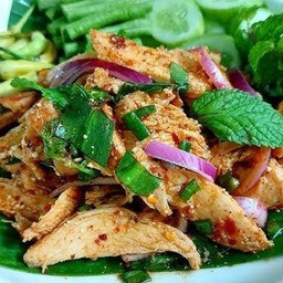 ไก่ย่างน้ำตก กับข้าว