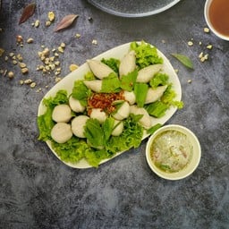 ชิ้นปลาลวกจิ้ม