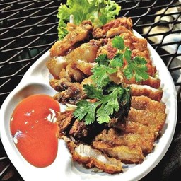 หมูสามชั้นทอดน้ำปลา