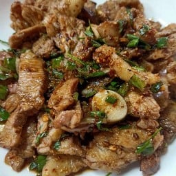 ร้านลาบหน้าลือ