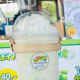 มะพร้าวปั่นลอดช่องแก้วเล็ก