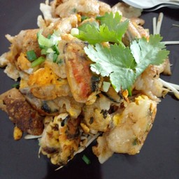 ครัวเจ๊ตึ๋งอาหารตามสั่ง,ก๋วยเตี๋ยว,หอยทอดผัดไท