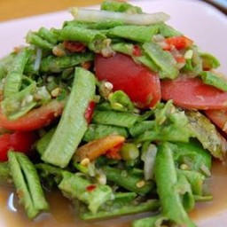 ส้มตำถั่วฝักยาว