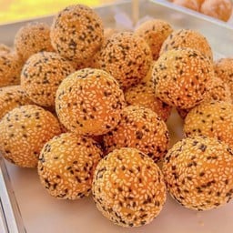 ขนมไข่หงษ์ไส้เค็มถั่วเหลือง (แบบคลุกงาล้วน)