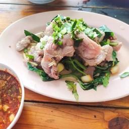 ลวกจิ้มหมูล้วนจิ้มแจ่ว