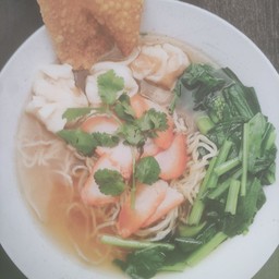 บะหมี่เกี๊ยวหมูแดง