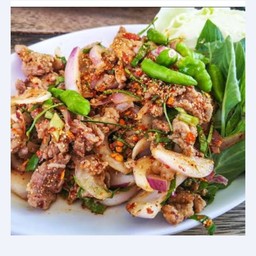 ก้อยหมูสะดุ้ง
