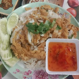 ก๋วยเตี๋ยว 3 ก. ข้าวหมูแดง&ข้าวมันไก่ บ้านฟากเลย