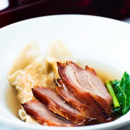 เกี๊ยวกุ้งจัมโบ้หน้าหมูแดงย่าง