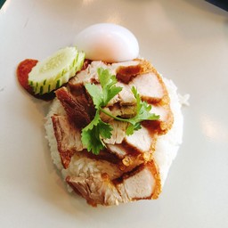 เพ้อ ข้าวหมูกรอบ