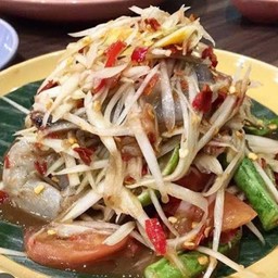 ส้มตำกุ้งสด ปลาร้า