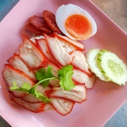 เพ้อ ข้าวหมูแดง