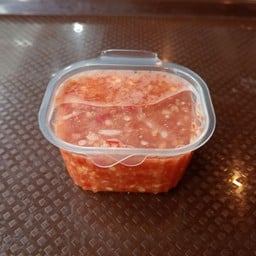 น้ำจิ้มแดงใส่ถั่วตัด