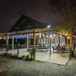 แซ่บอีสานบ้านดิน