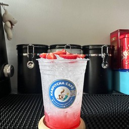 [อร่อยซ่ากับโค้ก] สตรอเบอรี่โซดา Strawberry Soda +  โค้ก ไม่มีน้ำตาล (กระป๋อง)