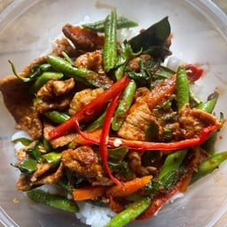 ข้าวราด ผัดพริกแกง