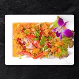 ยำเอ็นไก่ทอด (Spicy Fried Chicken Tendons SALAD )