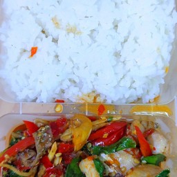 ผัดฉ่าปลากระพง