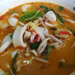 ต้มยำปลาหมึก