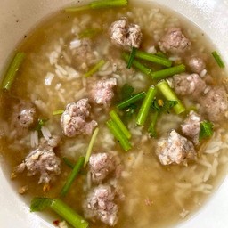 ข้าวต้มหมูสับ