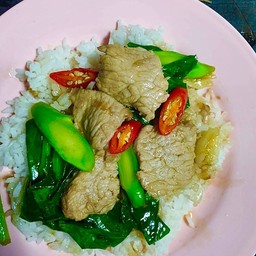 ข้าวคะน้าหมู