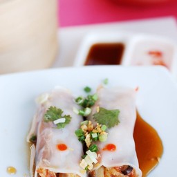 ก๋วยเตี๋ยวหลอดหมูแดง