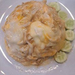 กระเพราหมูสับคลุกข้าวไข่ข้น