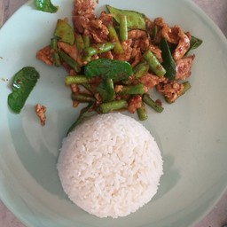 ข้าวราดพริกแกงหมู