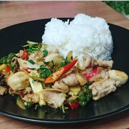 ผัดขี้เมาราดข้าว