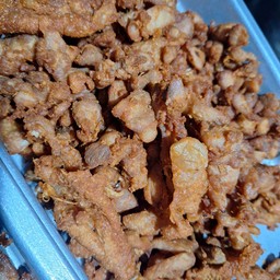 ข้าวเหนียวไก่ทอดกระเทียม