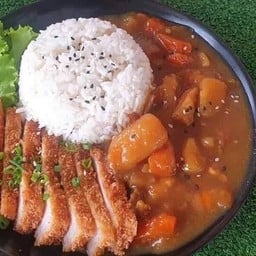 ข้าวแกงกะหรี่หมู+ไก่ทอด - ฟรีมิโซะซุป