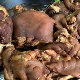 ครัวเจ๊พร ขาหมูเตี๋ยวเป็ด -