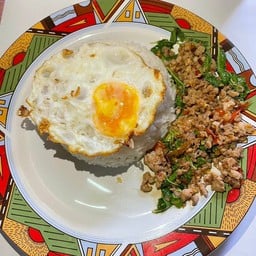 กะเพราคนละไข่ ตึก 14 เคหะออเงิน