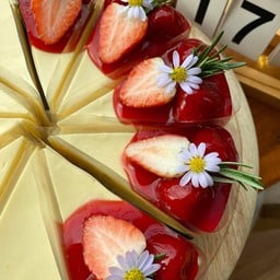 สตอเบอรี่ชีสพาย