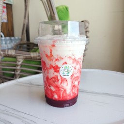 นมสดสตอเบอรี่