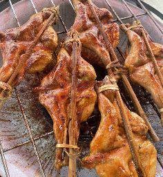 ไก่บ้านย่างทั้งตัว