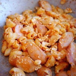 มักกะโรนีไส้กรอก