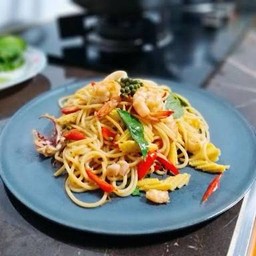 สปาเก็ตตี้ผัดขี้เมาทะเล