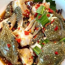 ยำปูม้าสด