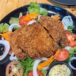 สลัดไก่กรอบ