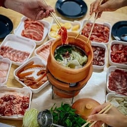 ชุดจิ้มจุ่มหมู