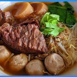 ปิยะ ก๋วยเตี๋ยวเนื้อ