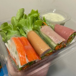 สลัดโรลไส้รวม (8ชิ้น)