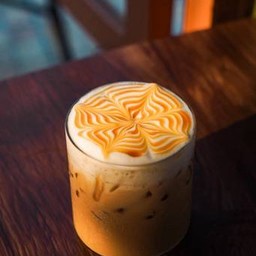 คาราเมล มัคคีอาโต้