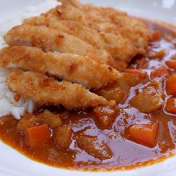 ข้าวมัสมั่นไก่ทอด